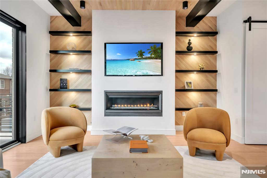 1047 Anderson Avenue A