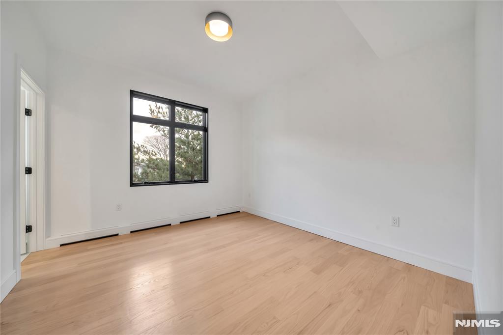 1047 Anderson Avenue A