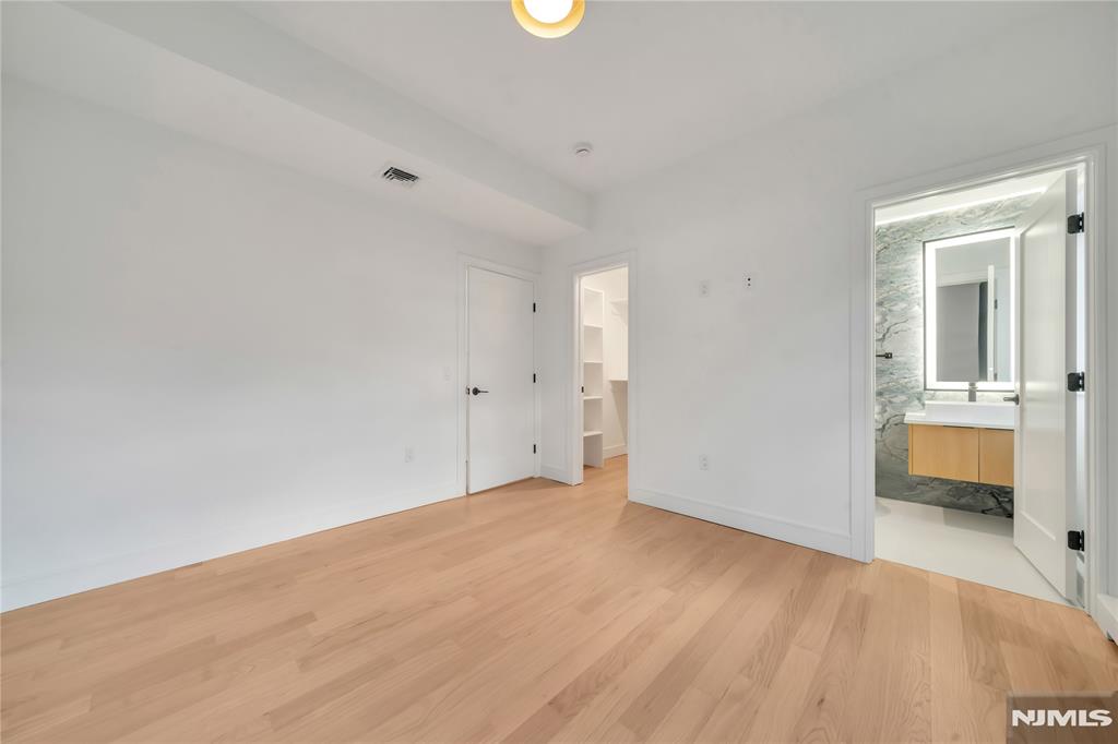 1047 Anderson Avenue A