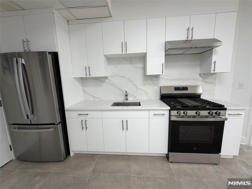 206 Washington Avenue Ground Floor