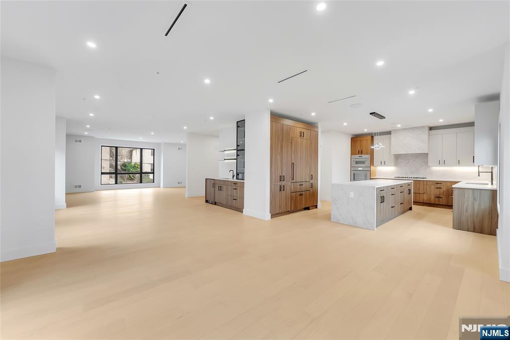 2220 Mackay Avenue A