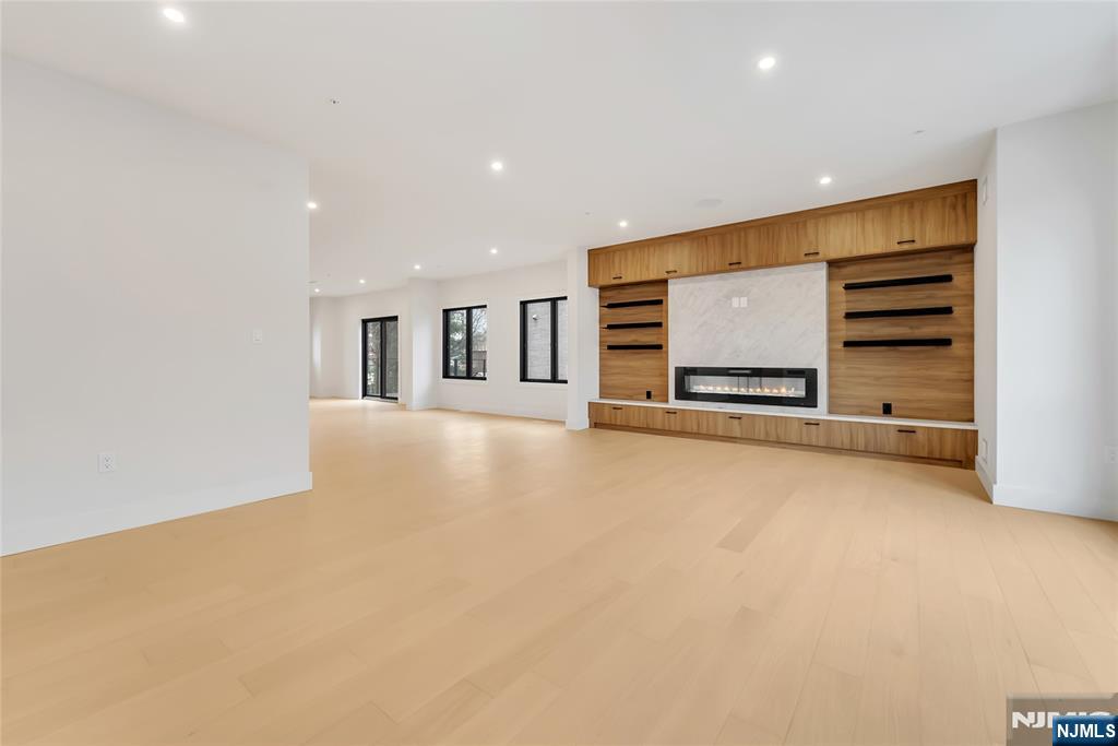 2220 Mackay Avenue A