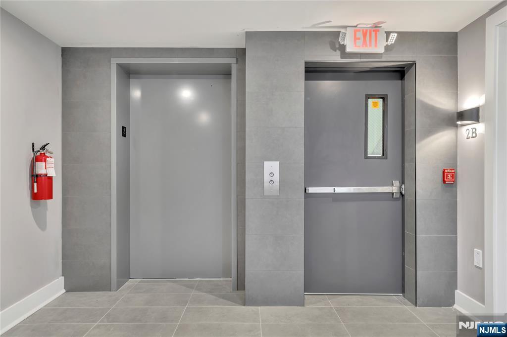 491 Walker Street 3G