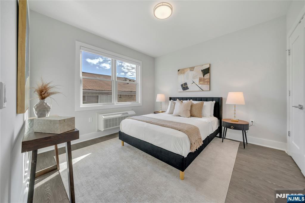 491 Walker Street 3G