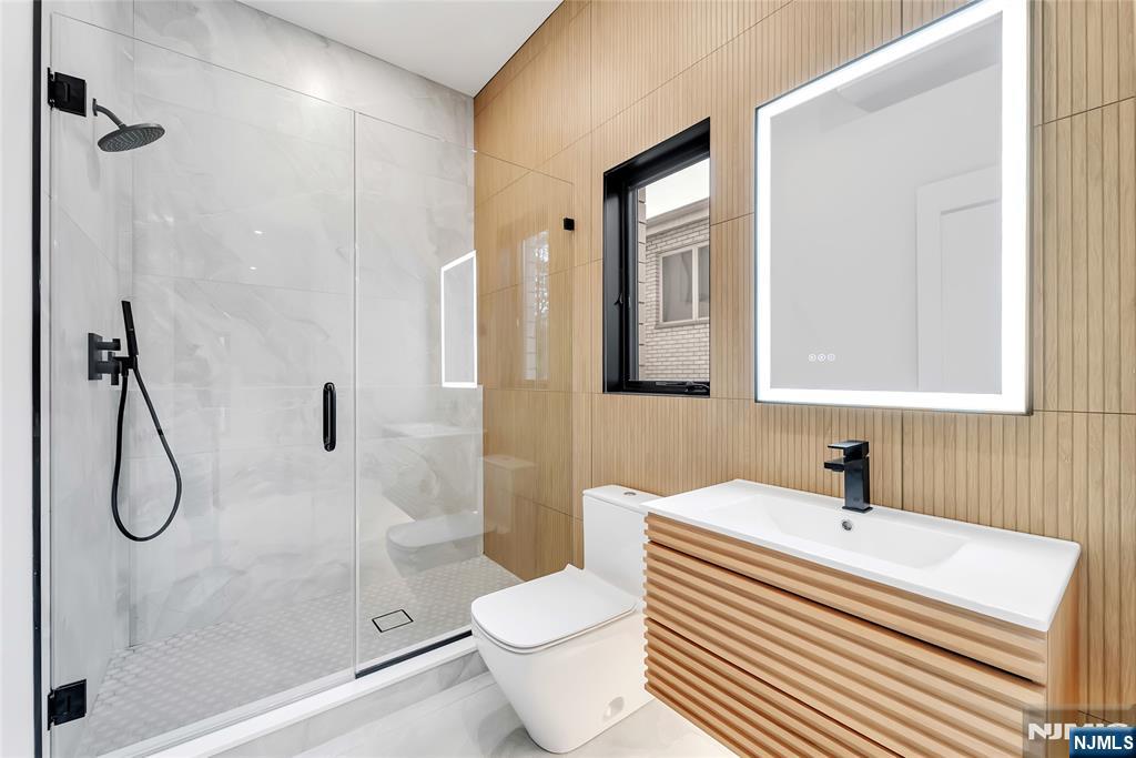 2220 Mackay Avenue A