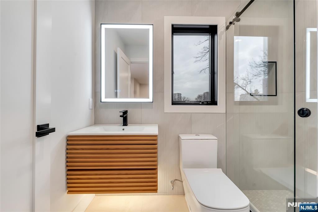 2220 Mackay Avenue A