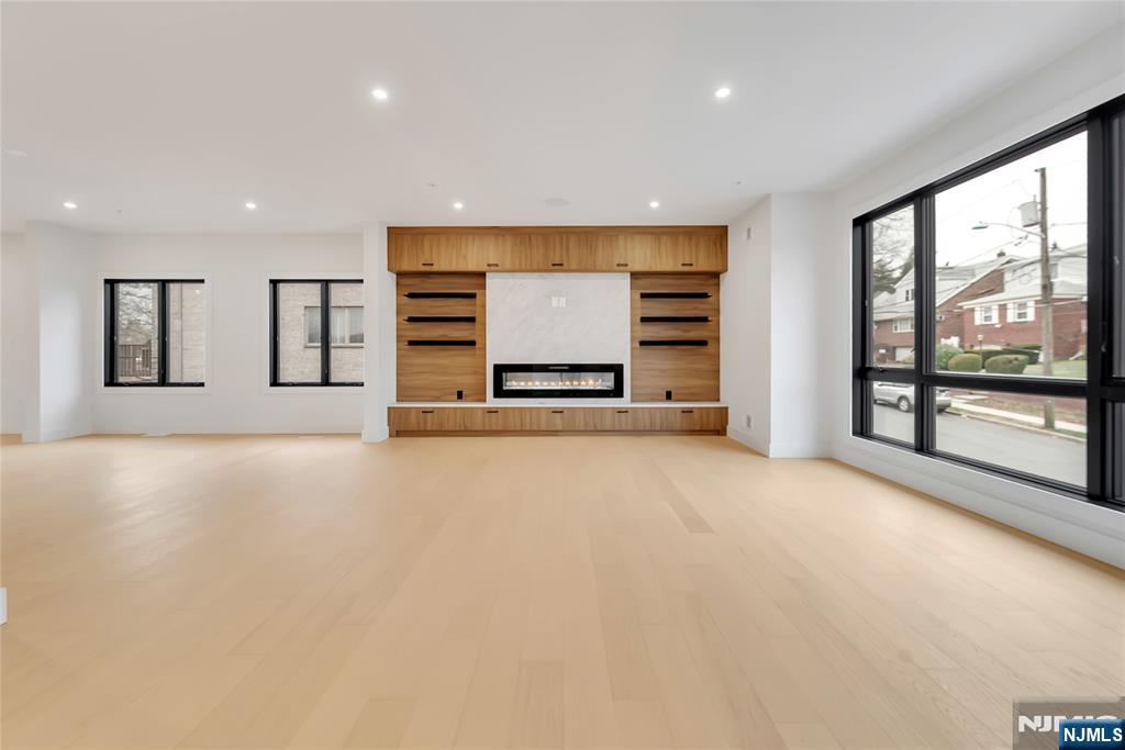 2220 Mackay Avenue A