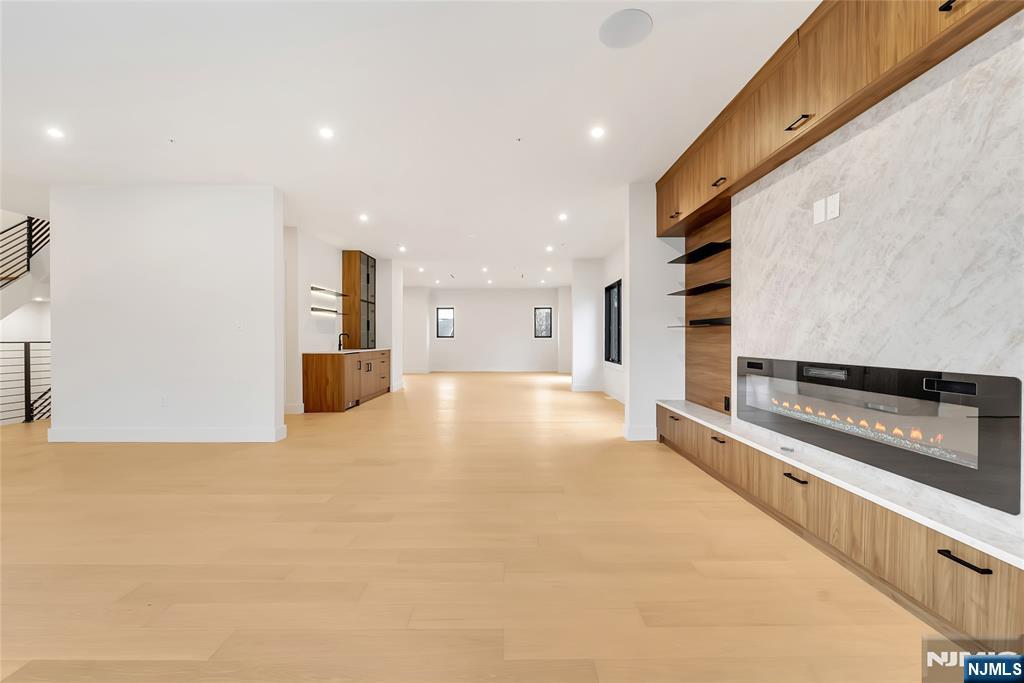 2220 Mackay Avenue A