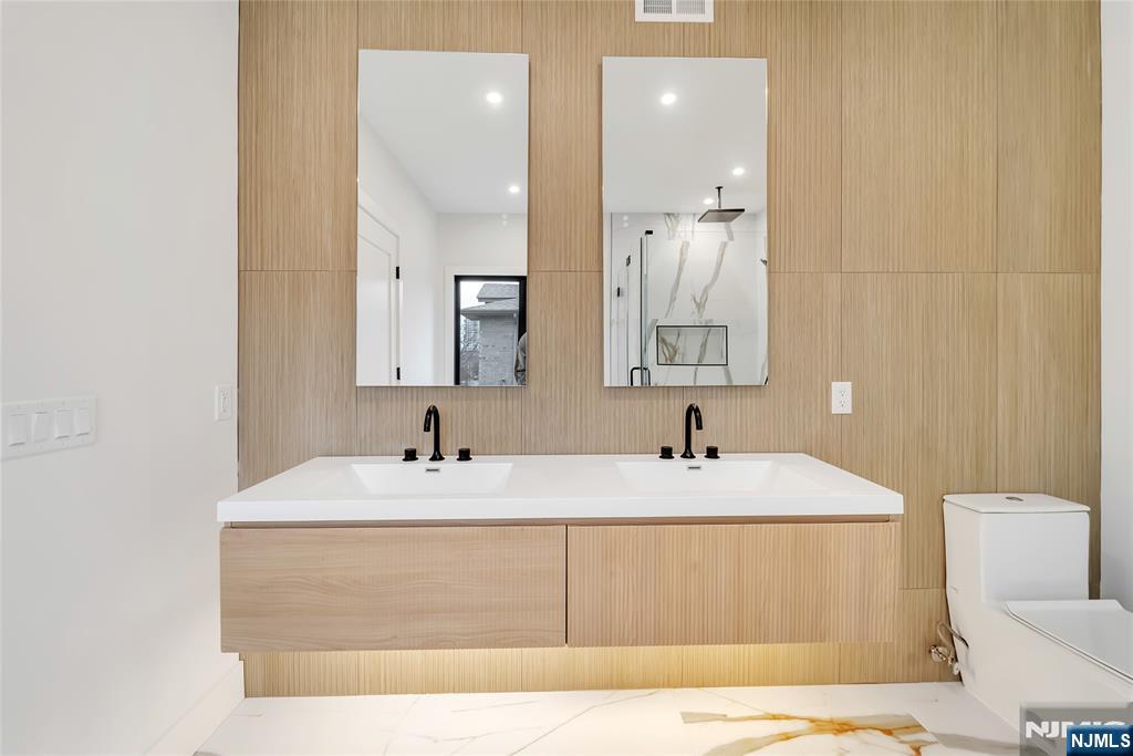 2220 Mackay Avenue A