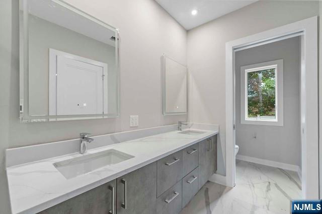 211 Warwick Avenue 1