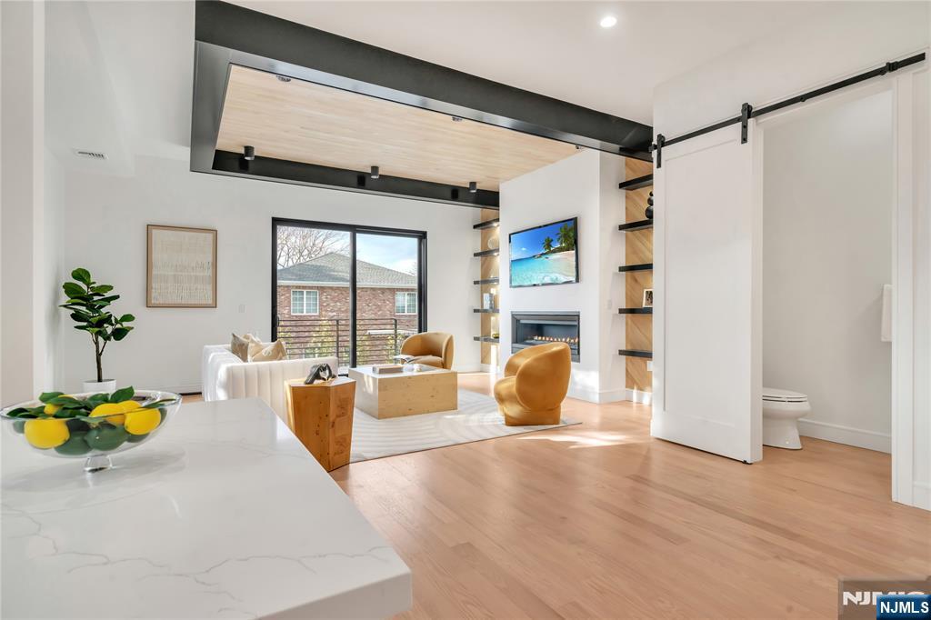 1047 Anderson Avenue A