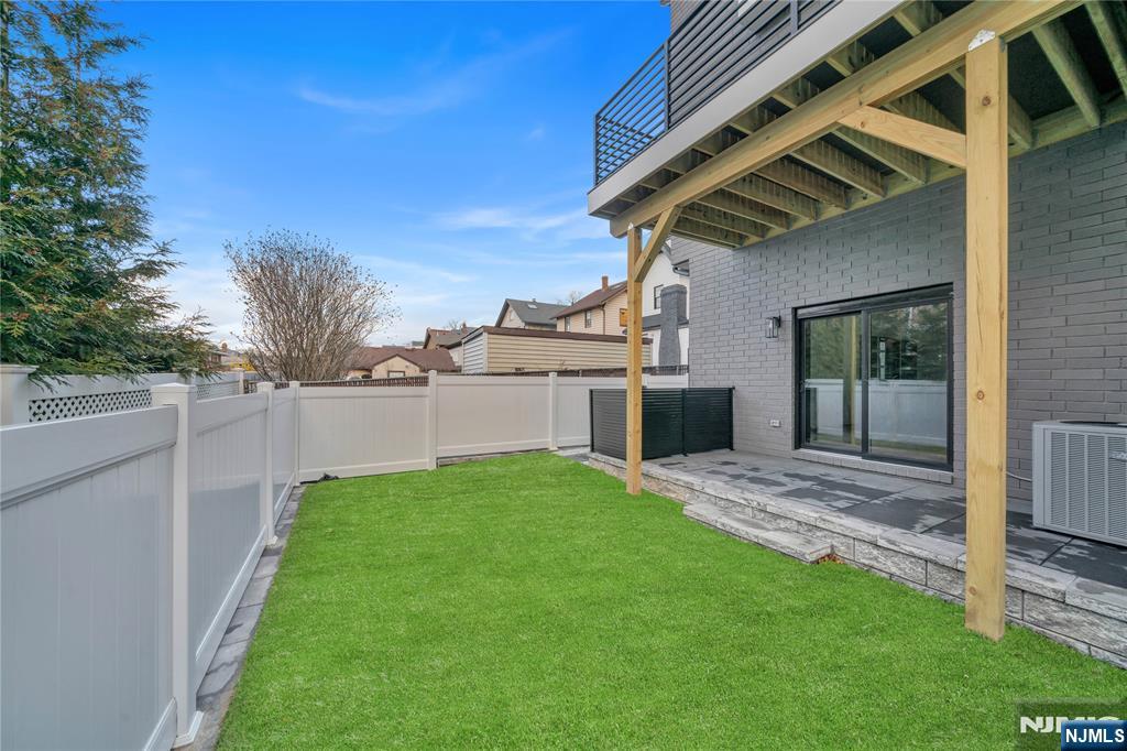 1047 Anderson Avenue A