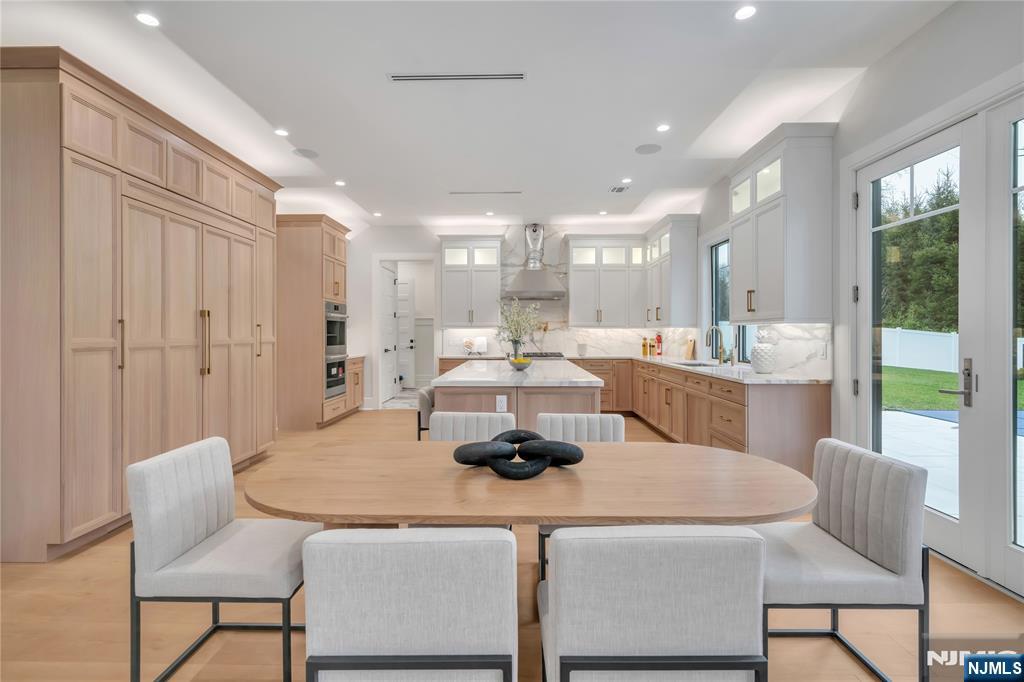7 Central Avenue