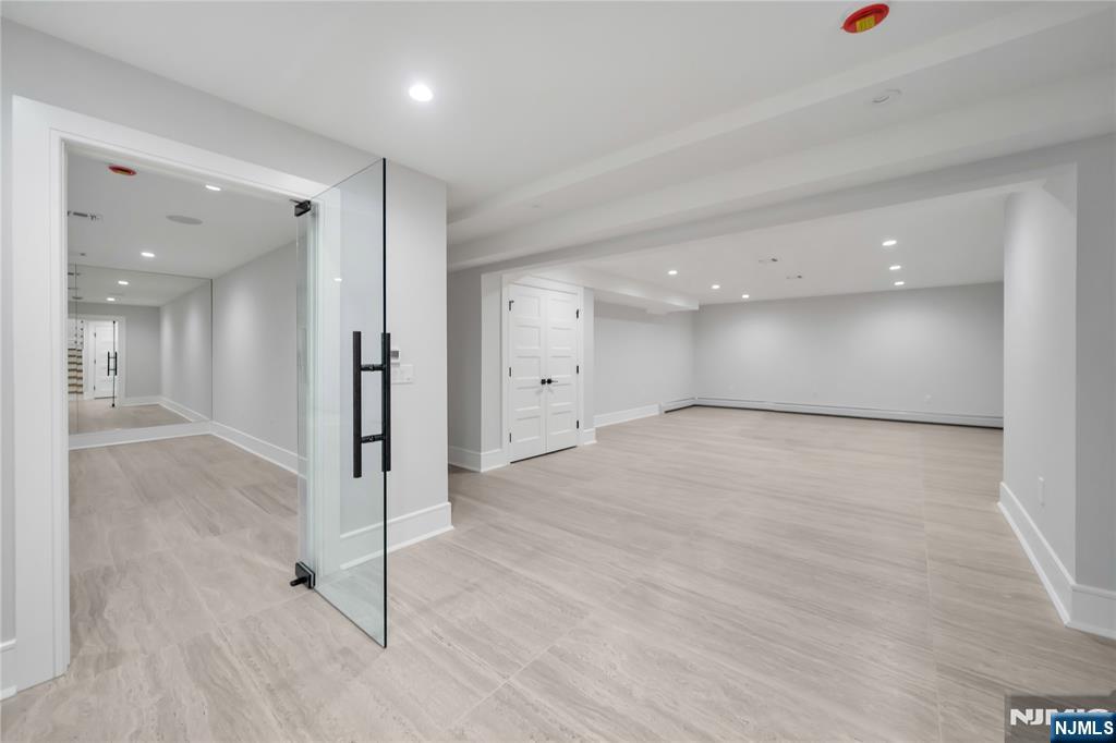 7 Central Avenue