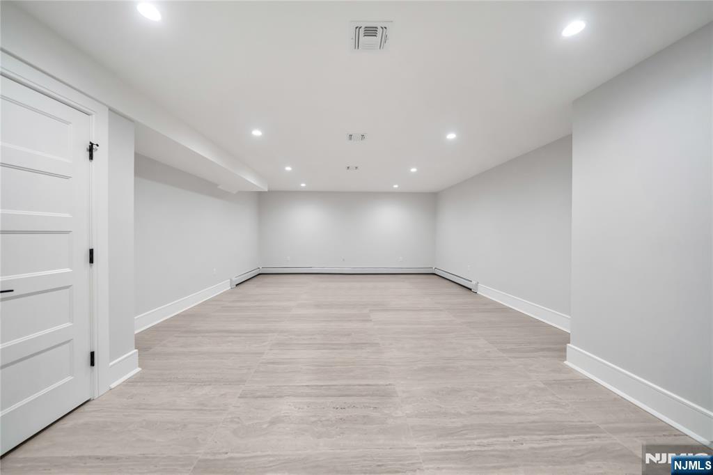7 Central Avenue