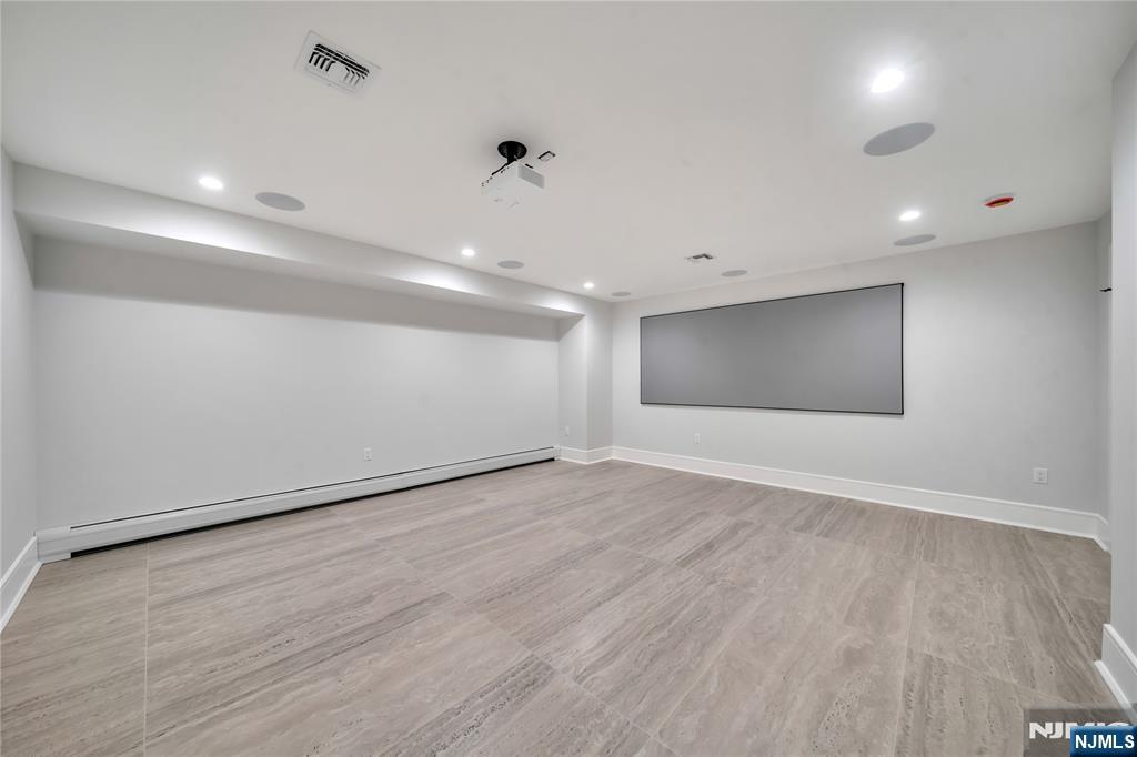 7 Central Avenue