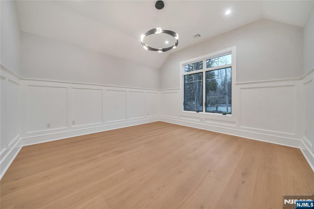 7 Central Avenue