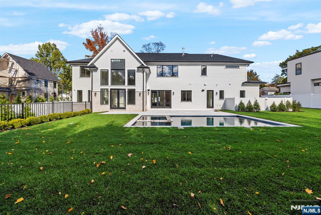 7 Central Avenue
