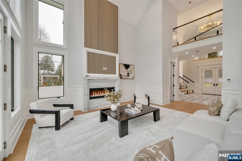 7 Central Avenue