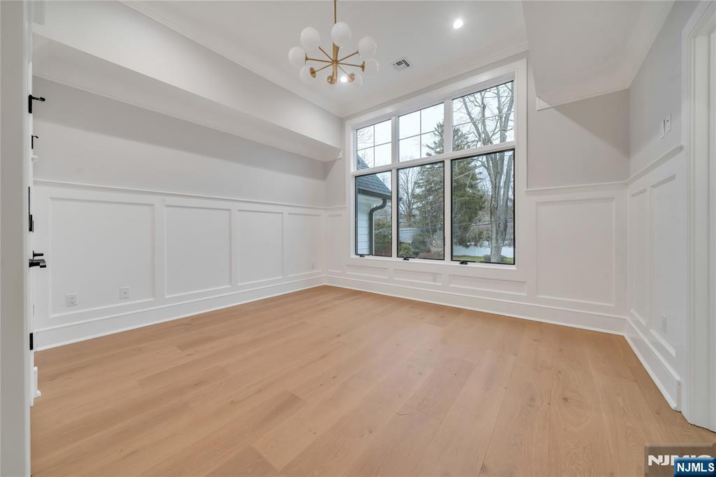 7 Central Avenue