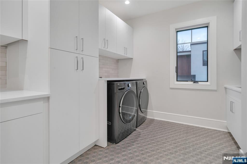 7 Central Avenue