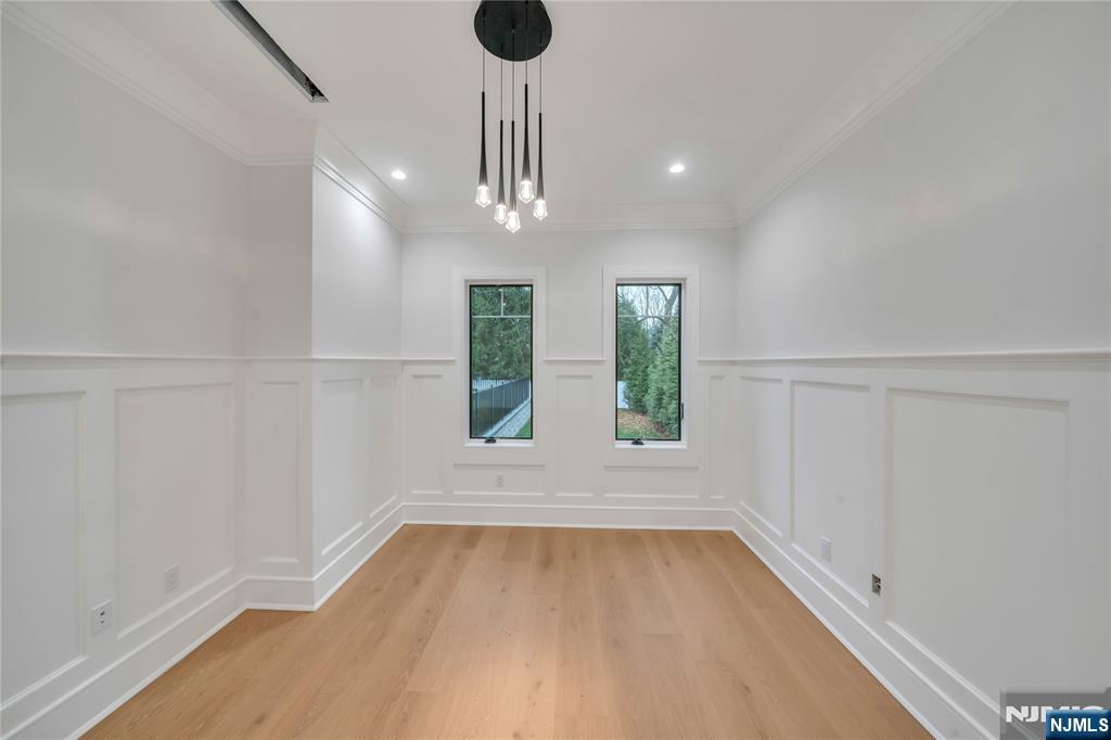 7 Central Avenue