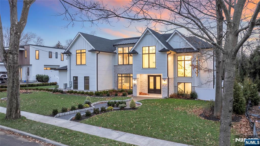 7 Central Avenue