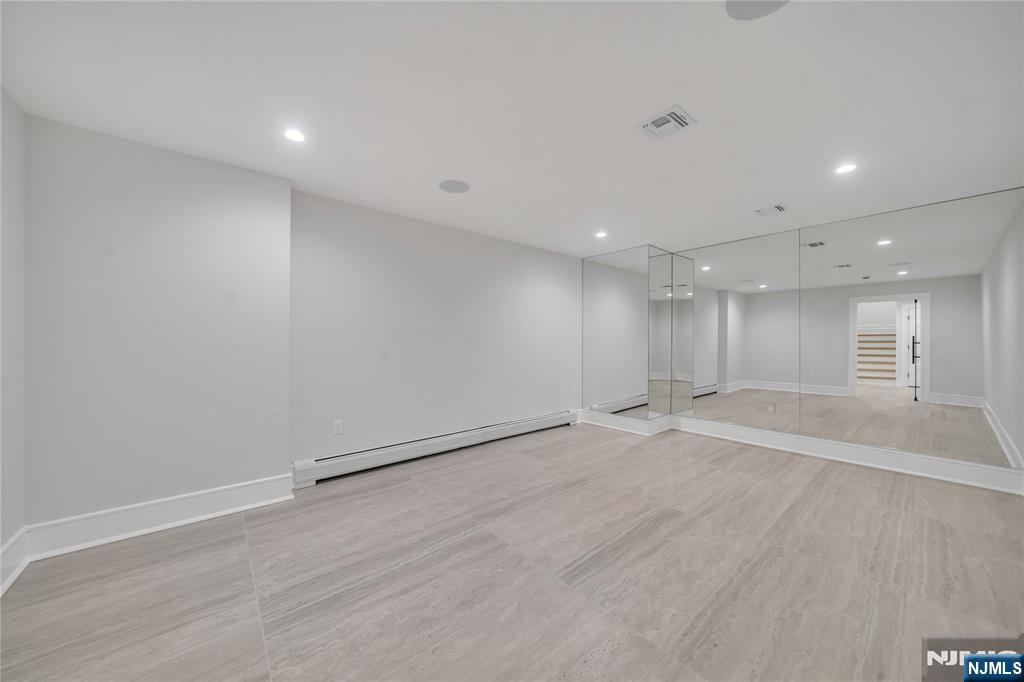 7 Central Avenue