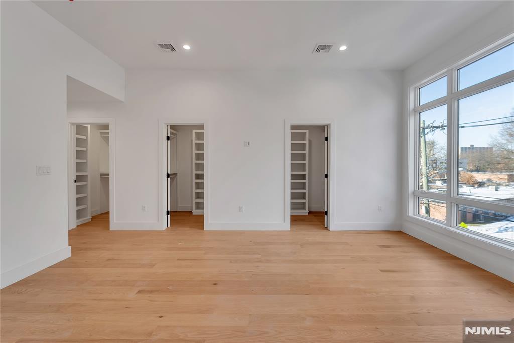 432 Stillwell Avenue B