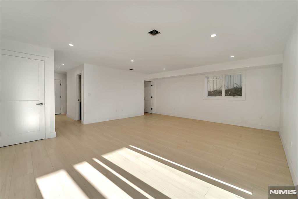 432 Stillwell Avenue B