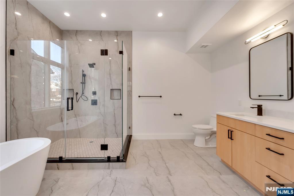 432 Stillwell Avenue B