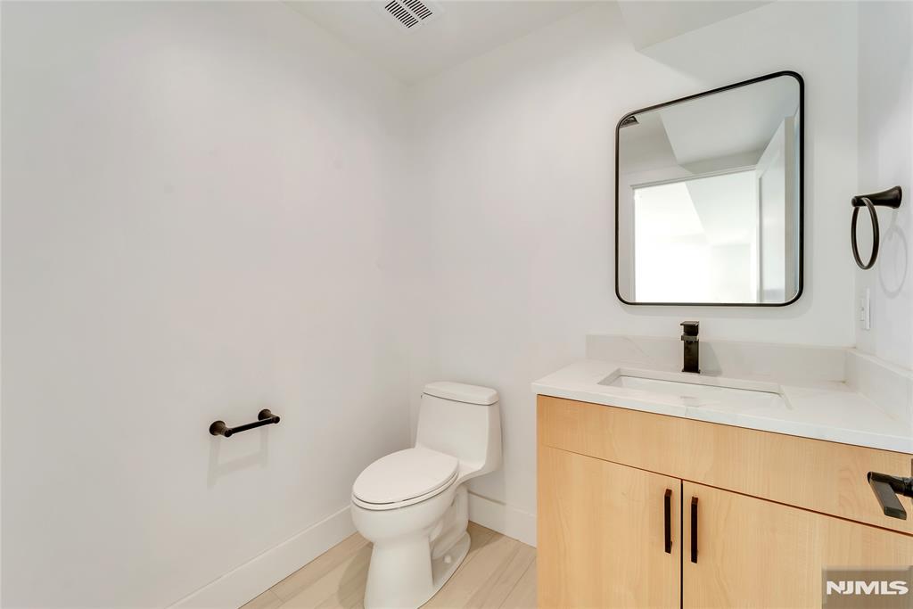 432 Stillwell Avenue B