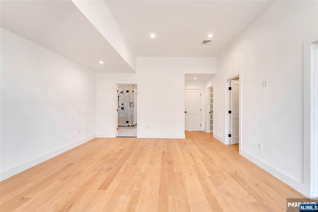 432 Stillwell Avenue B