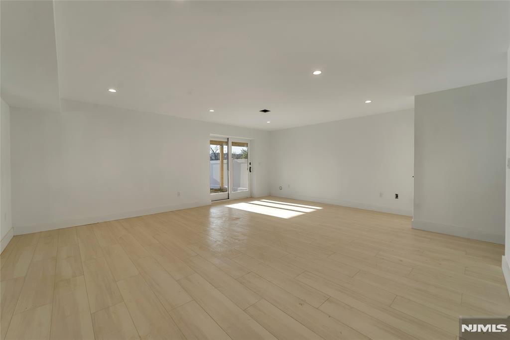 432 Stillwell Avenue B