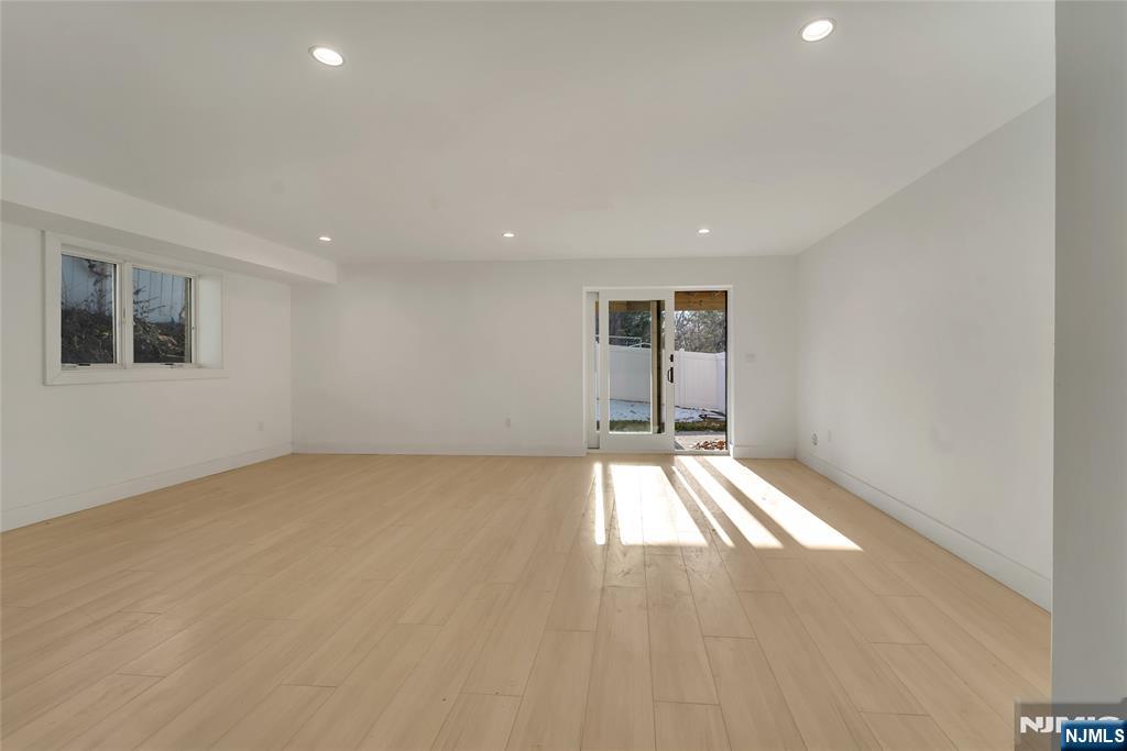 432 Stillwell Avenue B