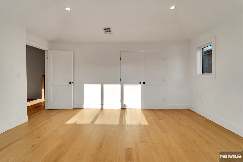 432 Stillwell Avenue B