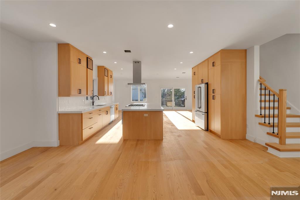 432 Stillwell Avenue B