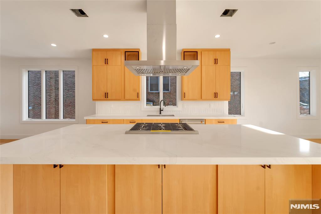 432 Stillwell Avenue B