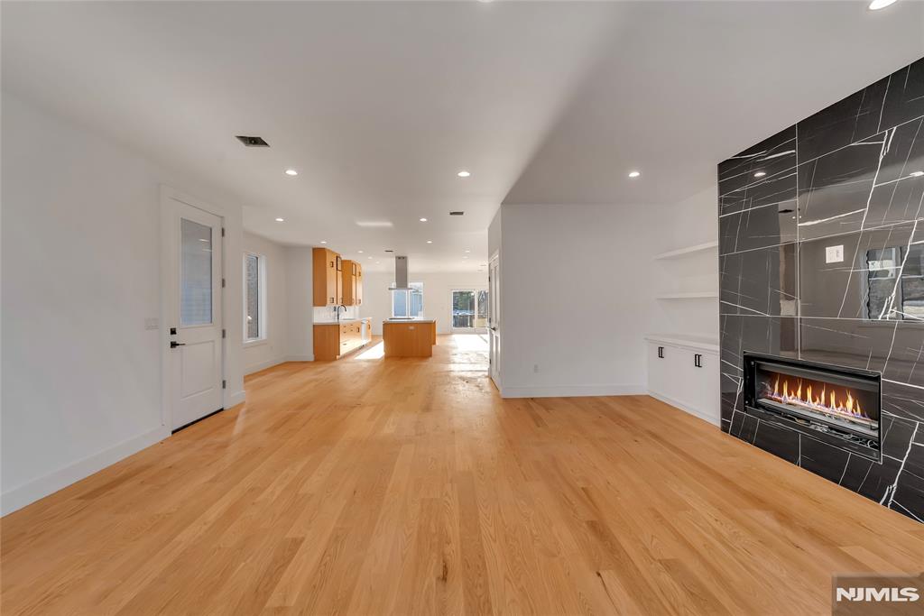 432 Stillwell Avenue B