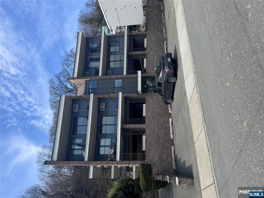 148 Undercliff Avenue 4