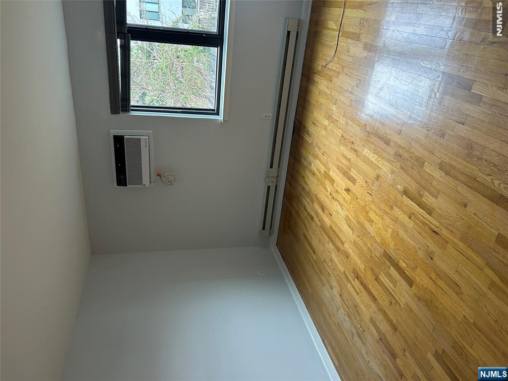 148 Undercliff Avenue 4