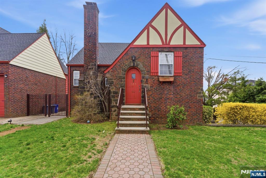 820 Elizabeth Street