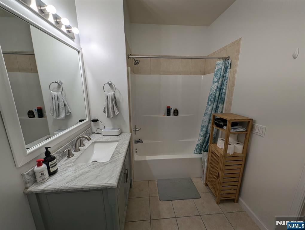 5808 Washington Street 310