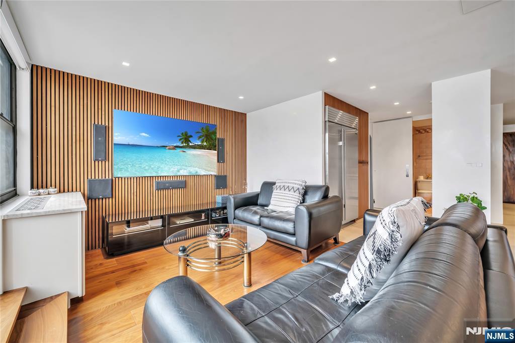 7000 Boulevard East 32C