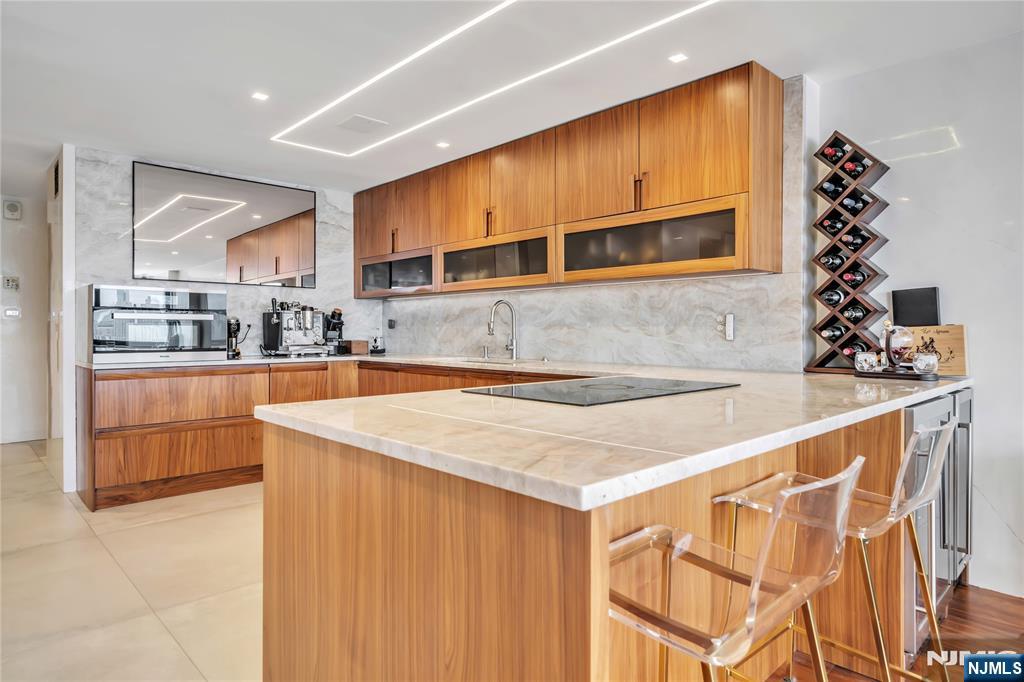 7000 Boulevard East 32C