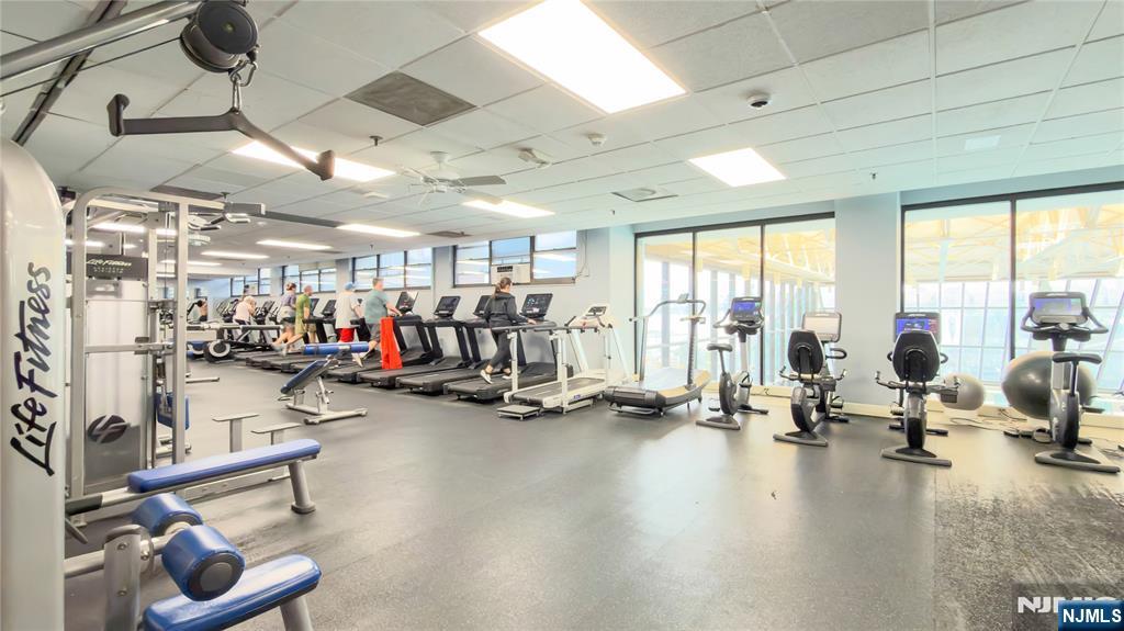 7000 Boulevard East 32C