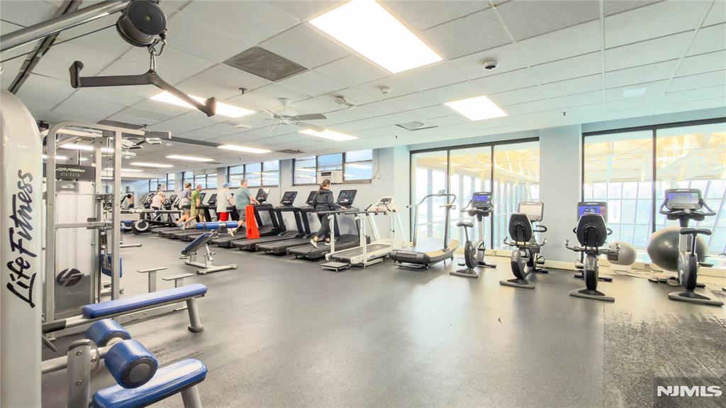7000 Boulevard East 32C