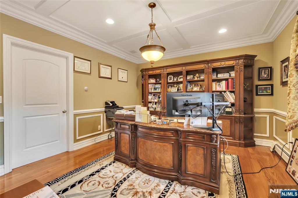 1115 Briar Way