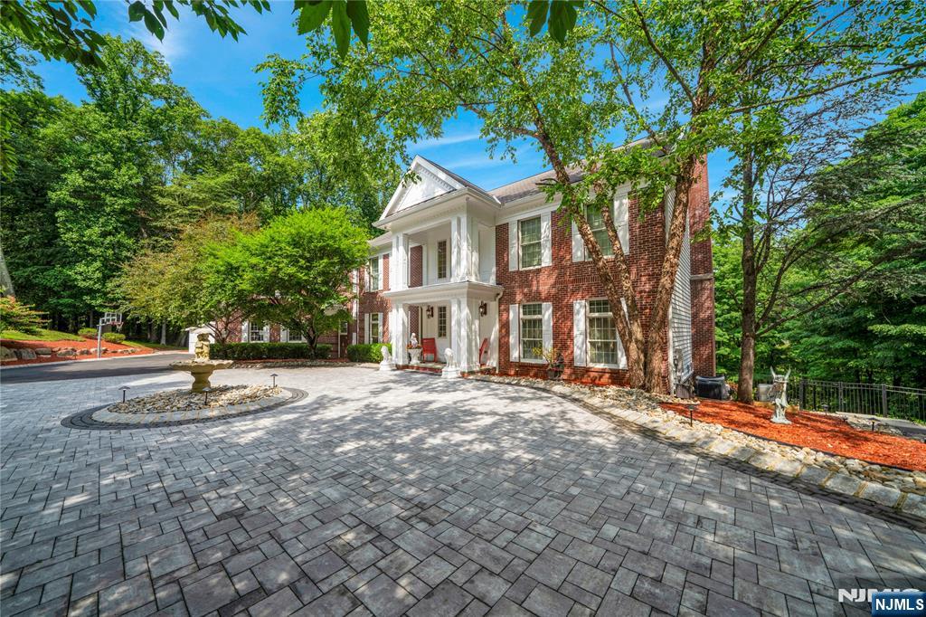 317 Rock Ridge Court