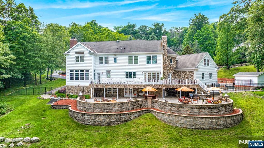 317 Rock Ridge Court